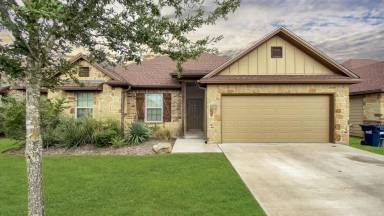 Main picture of 3002 Old Ironsides Dr