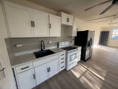 Main picture of 42267 W Expressway 83
