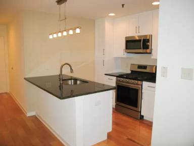 Main picture of 10 N Market St