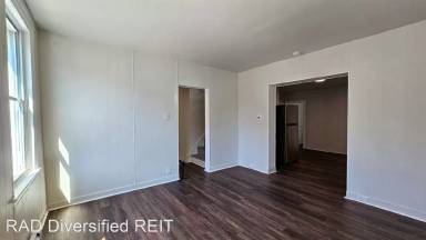 Main picture of 1353 Sellers St