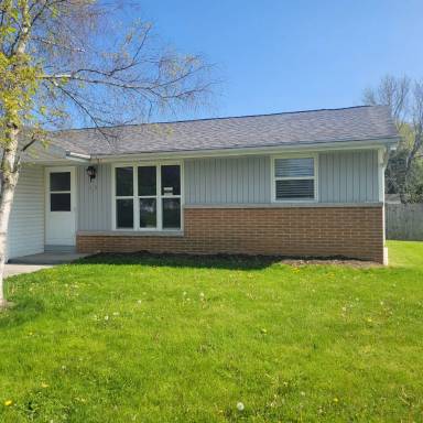 Main picture of 715 E Cedar Ave