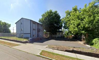 Main picture of 1521 N Maple St