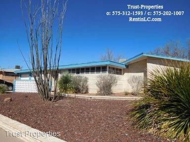 Main picture of 2510 Desert Dr