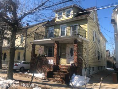 Main picture of 48 Cedar Ave