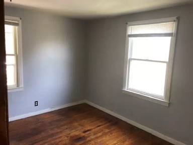 Main picture of 410 E Parkland Ave