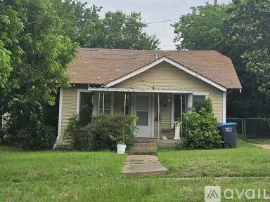 Main picture of 5104 Locke Ave