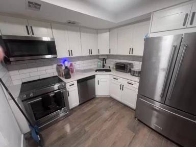 Main picture of 60 College Dr