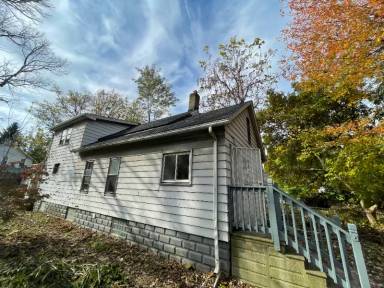 Main picture of 6553 Newman Ave