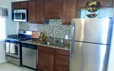 Main picture of 906 Allendale St