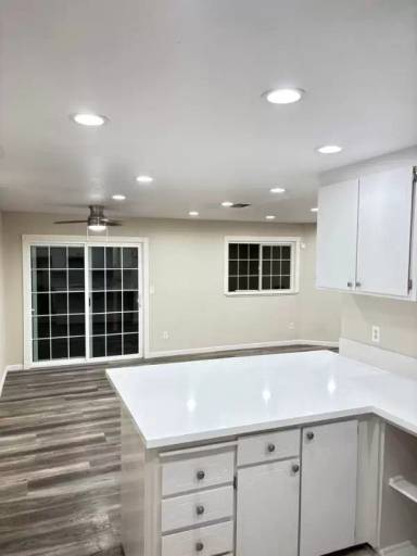 Main picture of 6522 Village Green Dr