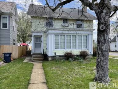 Main picture of 1148 N Columbus St