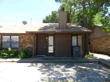 Main picture of 909 Northeast Tortoise Drive