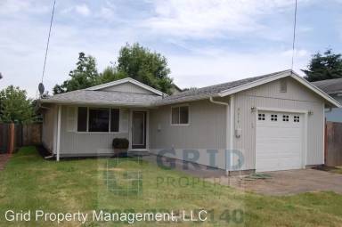 Main picture of 9214 N Hamlin Ave