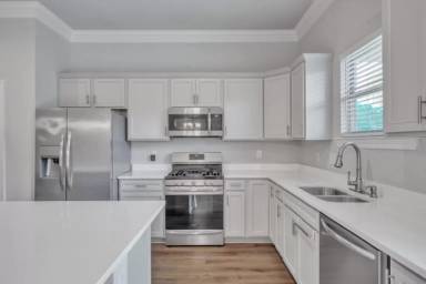 Main picture of 7248 Kenilworth Crossing Ave