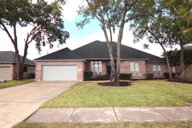 Main picture of 6110 Barrington Ave