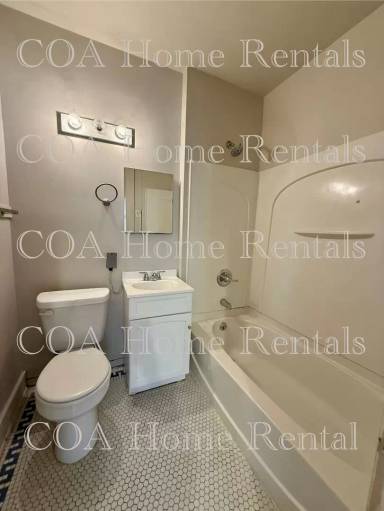 Main picture of 3220 Oakland St