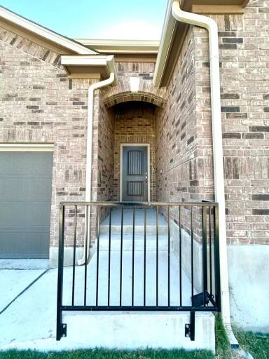 Main picture of 15352 Electra Cir