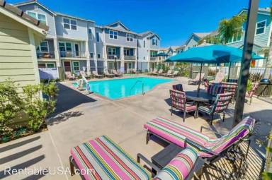 Main picture of 520 Shorebird Way