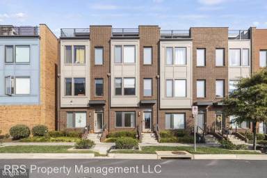 Main picture of 16333 Columbus Ave