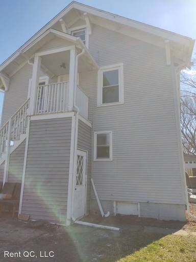 Main picture of 920 W 9 1/2 St