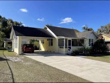 Main picture of 220 N Adelle Ave