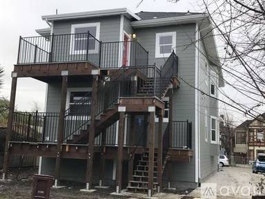 Main picture of 820 60th St
