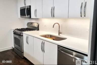 Main picture of 20 S William St