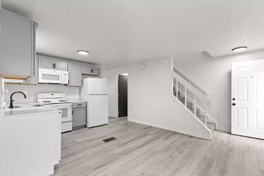 Main picture of Cleveland & Townpark Townhomes