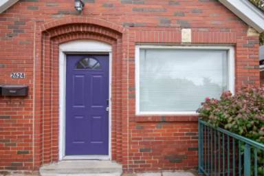 Main picture of 2624 Sulphur Ave