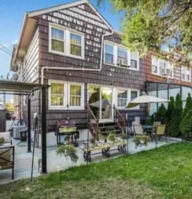 Main picture of 5775 Cloverdale Blvd