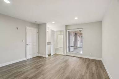 Main picture of 626 E Verdugo Ave