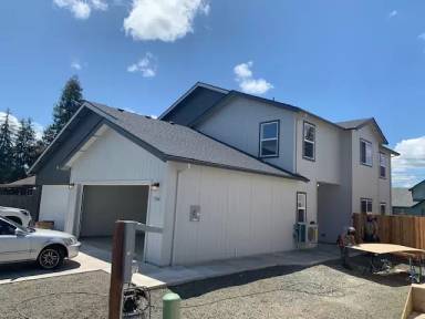 Main picture of 706 Ross Ln N