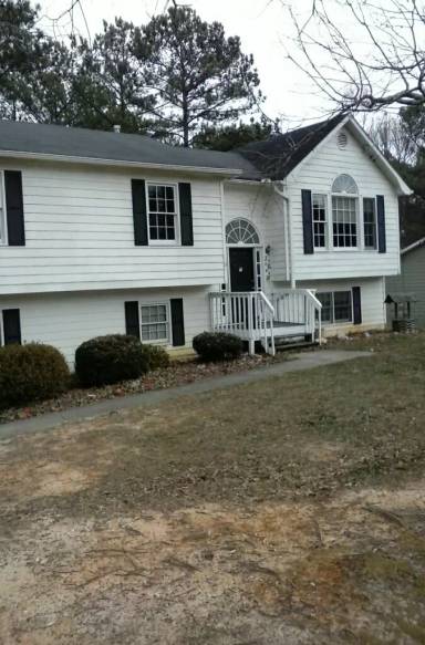Main picture of 303 Cedar Creek Dr