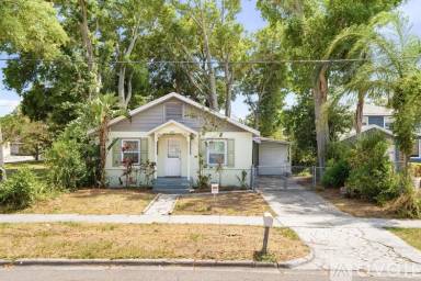 Main picture of 409 Lebeau St