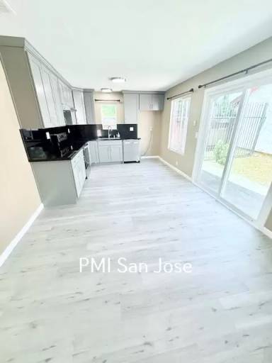Main picture of 1342 Sunnycrest Cir