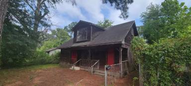 Main picture of 2904 Regent St