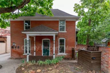 Main picture of 1817 Grove St