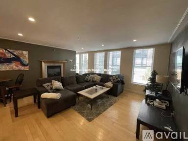 Main picture of 335 W 2nd St
