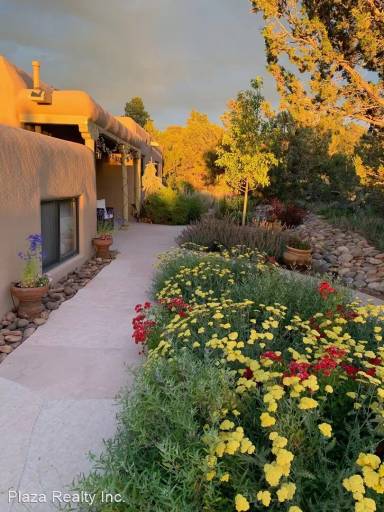 Main picture of 2021 Conejo Dr