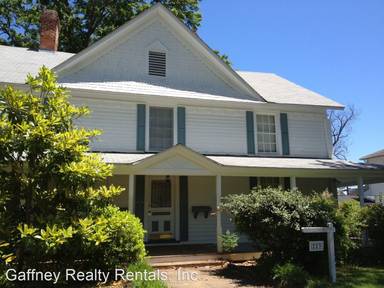 Main picture of 223 E Jefferies St