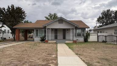 Main picture of 217 Jefferson St