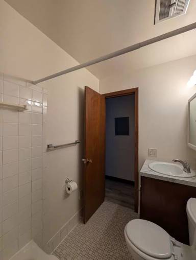 Main picture of 6725 Penn Ave S