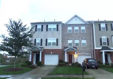 Main picture of 9844 Walkers Glen Dr NW
