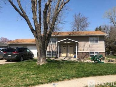 Main picture of 417 Opal Cir