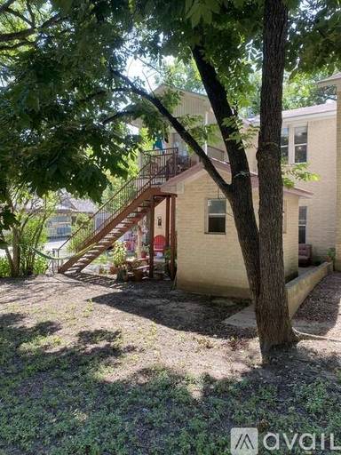 Main picture of 3306 Tom Green St