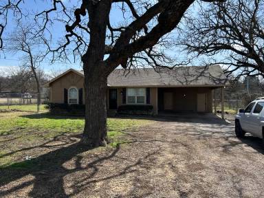 Main picture of 3750 Burleson Retta Rd