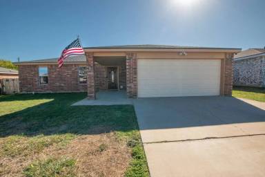 Main picture of 4204 Stallion Dr