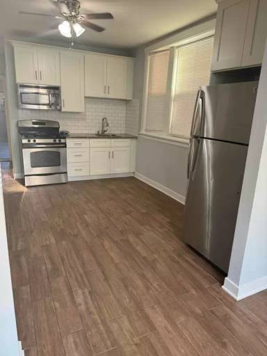 Main picture of 4411 S Richmond St