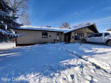 Main picture of 2027 6th Ave S