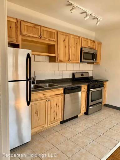 Main picture of 2704 Blaisdell Ave